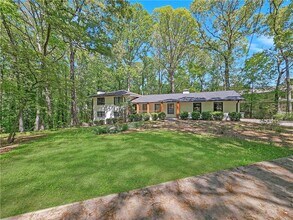 6810 Temple Cir SE in Mableton, GA - Building Photo - Building Photo