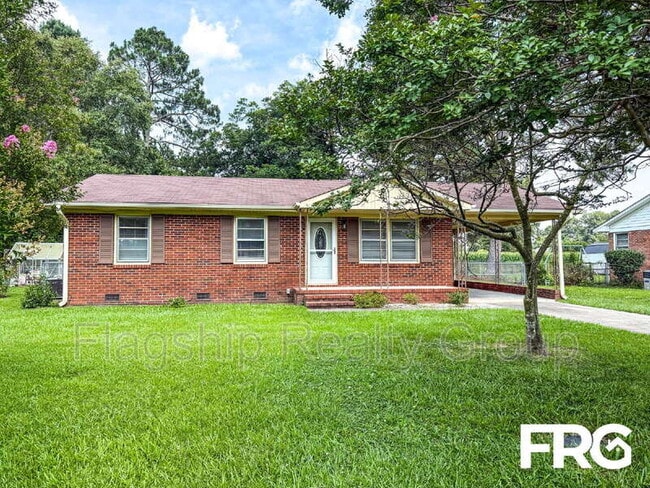 property at 910 Holloman St