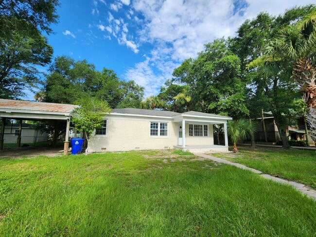 property at 3 Chapman Ave