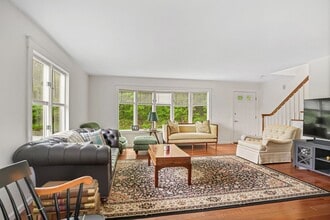 75 Bible St in Greenwich, CT - Building Photo - Building Photo