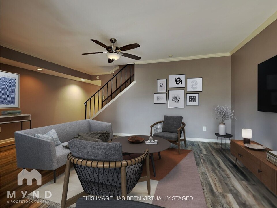 5005 Georgi Ln in Houston, TX - Building Photo