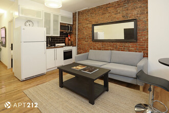 174 Elizabeth St in New York, NY - Building Photo - Building Photo