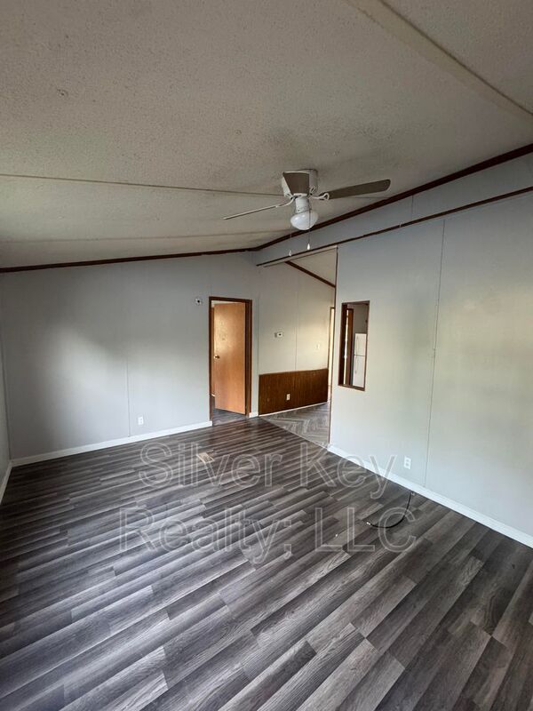 901 Eastanallee Ave in Athens, TN - Building Photo - Building Photo