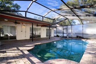 1410 Club Dr in Tarpon Springs, FL - Building Photo - Building Photo