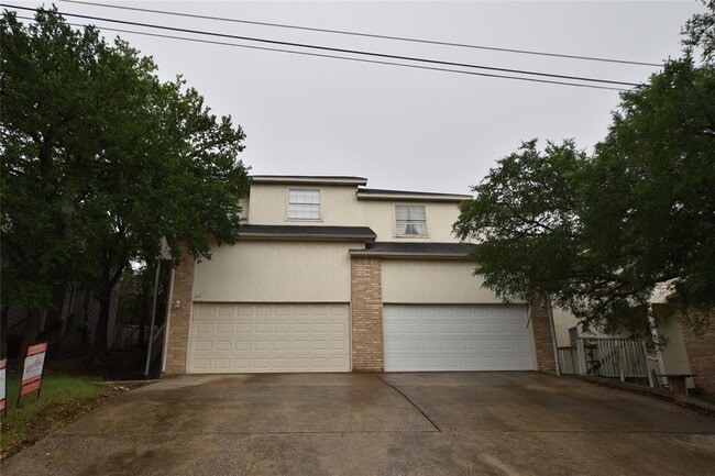 property at 921 Sagewood Trail