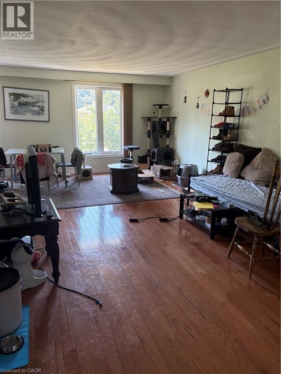 417 Quigley Rd in Hamilton, ON - Building Photo - Building Photo