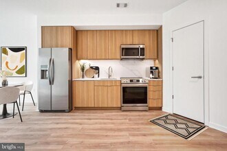 5300 Wisconsin Ave NW in Washington, DC - Building Photo - Building Photo