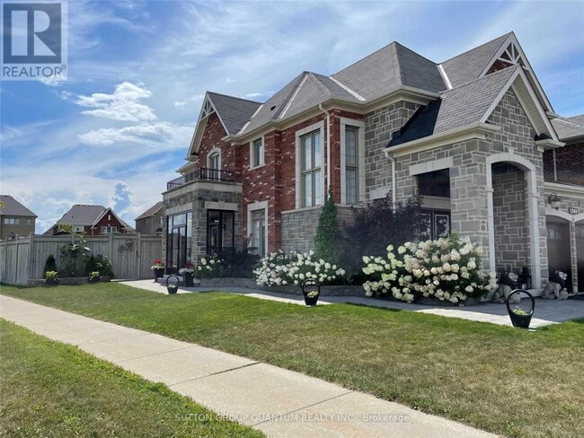 1345 Hunter St in Innisfil, ON - Building Photo - Building Photo