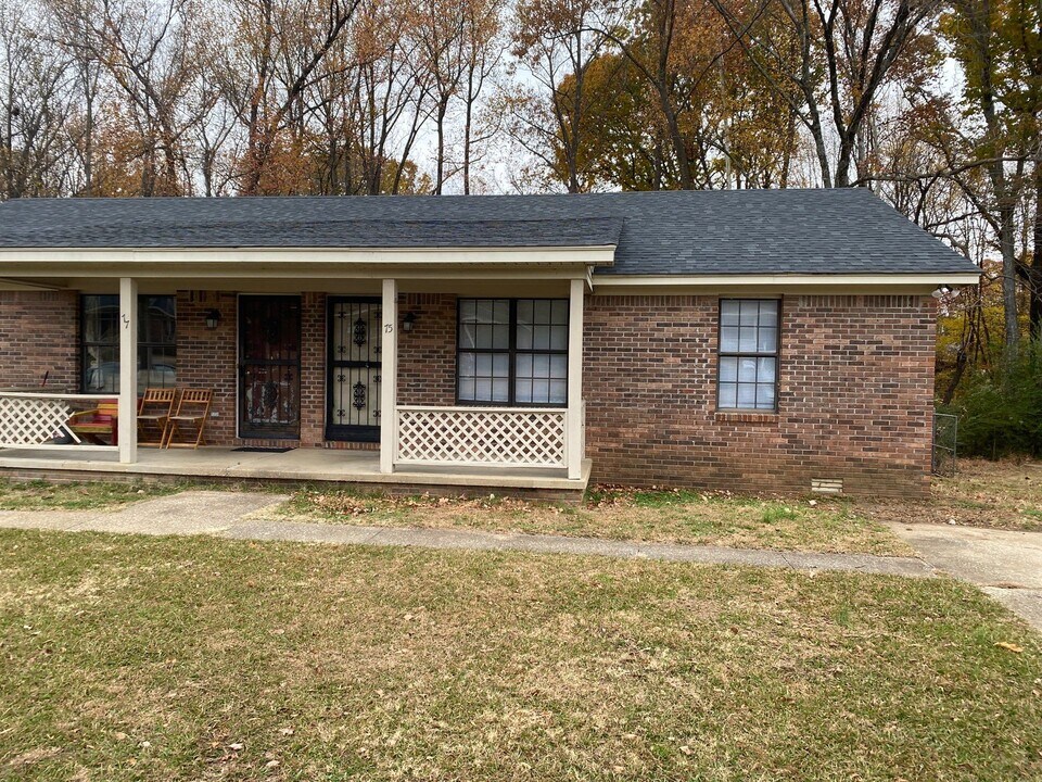 75 Rushwood Dr in Jackson, TN - Building Photo