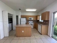 1643 SE 31st Ct in Homestead, FL - Foto de edificio - Building Photo