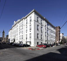 450 7th St Apartments