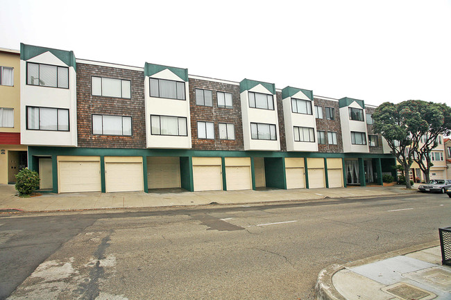 740 Monterey Blvd in San Francisco, CA - Building Photo - Building Photo