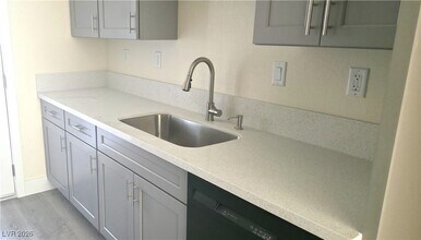 1060 S Nail Crk Ct in Pahrump, NV - Building Photo - Building Photo