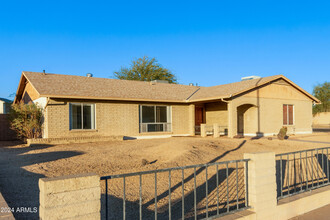 5704 W Evergreen Rd in Glendale, AZ - Building Photo - Building Photo