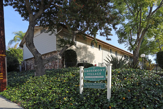 Grossmont Village in La Mesa, CA - Foto de edificio - Building Photo