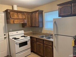 414 Pirul St in Edinburg, TX - Building Photo - Building Photo
