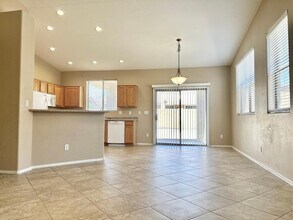 6660 E Roland St in Mesa, AZ - Building Photo - Building Photo