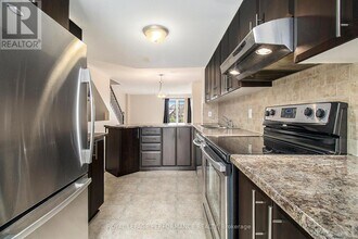 772 Lakeridge Dr in Ottawa, ON - Building Photo - Building Photo