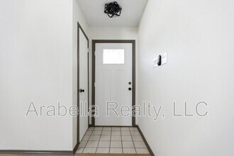 6931 Quail Branch in San Antonio, TX - Building Photo - Building Photo