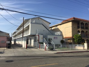 13707 Yukon Ave in Hawthorne, CA - Building Photo - Building Photo