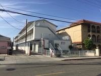 13707 Yukon Ave in Hawthorne, CA - Foto de edificio - Building Photo