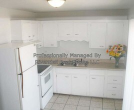 2537 Kingston St in Aurora, CO - Building Photo - Building Photo