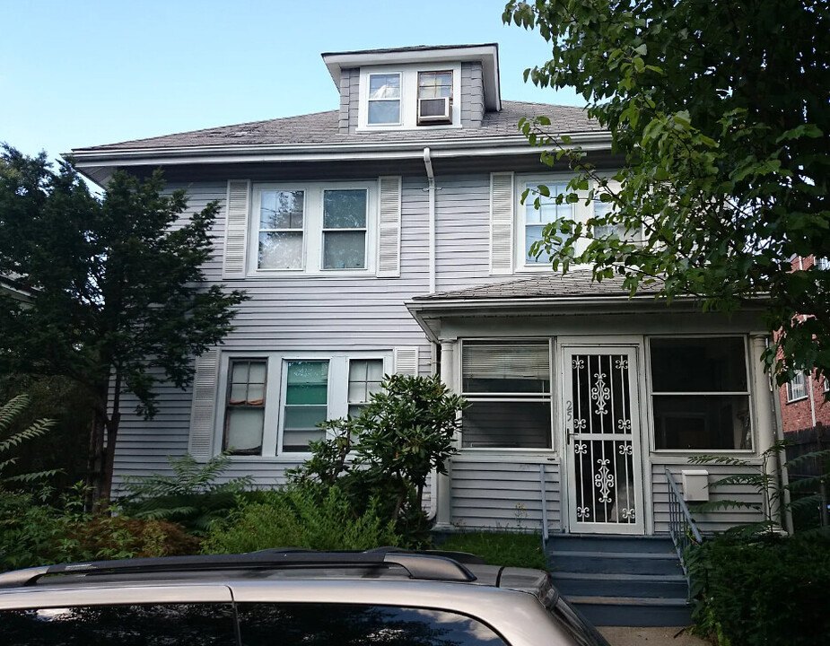 25 Embassy Rd in Boston, MA - Foto de edificio