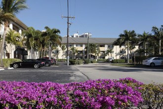 Waterside on the Intracoastal Condominium Res in Fort Lauderdale, FL - Building Photo - Building Photo