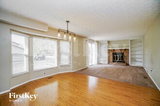 12111 Peppermill Ln in Pickerington, OH - Building Photo - Building Photo