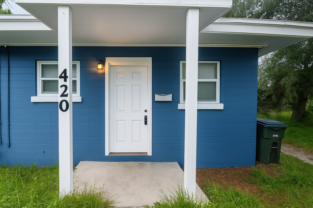420 Henry Butts Dr in Daytona Beach, FL - Building Photo