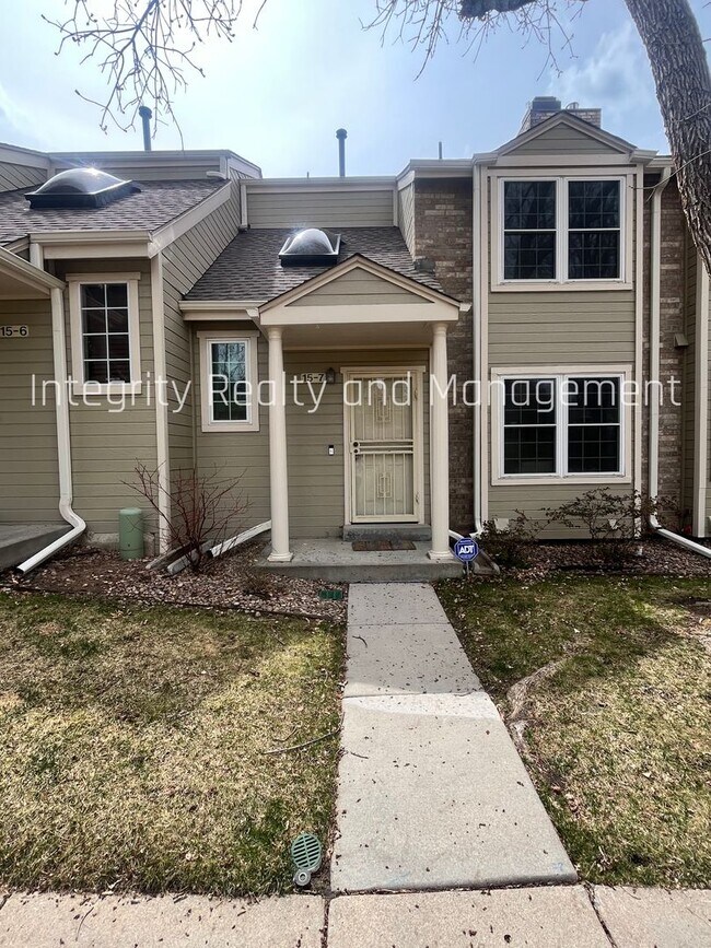 property at 1818 S Quebec Way