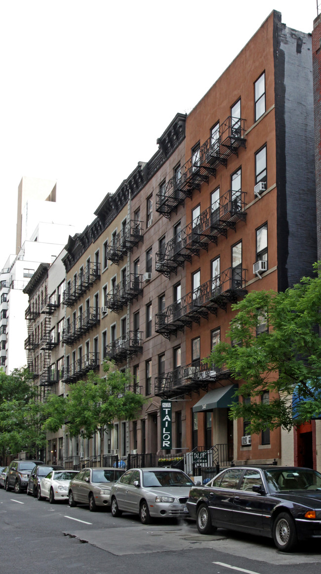 347 East 51st Street in New York, NY - Foto de edificio - Building Photo