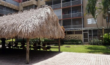 403 NW 68th Ave, Unit 214 in Plantation, FL - Building Photo - Building Photo