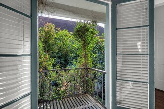 1354 Havenhurst Dr in West Hollywood, CA - Building Photo - Building Photo