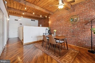 122 Chestnut St in Philadelphia, PA - Building Photo