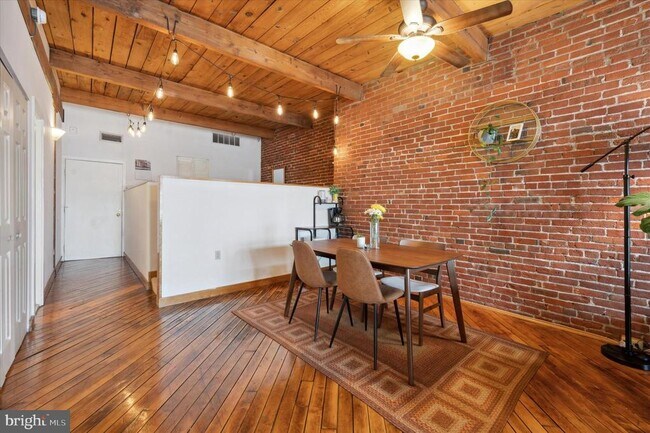 property at 122 Chestnut St