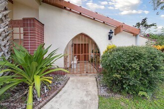 1326 Cherry Hills Rd NE in Palm Bay, FL - Foto de edificio - Building Photo