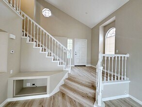 8341 Cretan Blue Ln in Las Vegas, NV - Building Photo - Building Photo