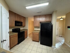 7771 Playschool Ln in Jacksonville, FL - Building Photo - Building Photo