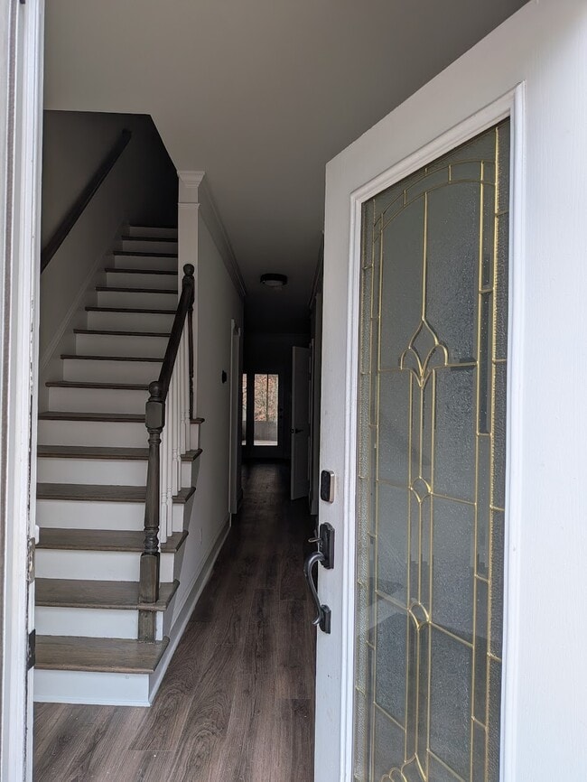 2187 Spring Walk Ct in Chamblee, GA - Foto de edificio - Building Photo