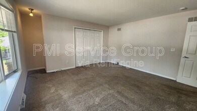 229 Hickory St in Oswego, IL - Building Photo - Building Photo