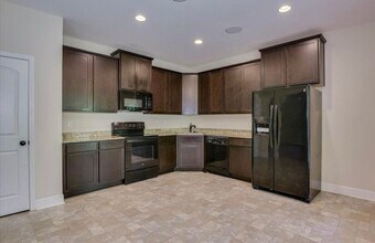 221 Grand Oaks Wy NW, Unit #B in Aiken, SC - Building Photo - Building Photo