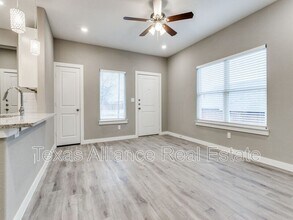 3207 Karen St in Fort Worth, TX - Building Photo - Building Photo