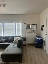 936 Moorpark St in Oakland, CA - Building Photo - Building Photo