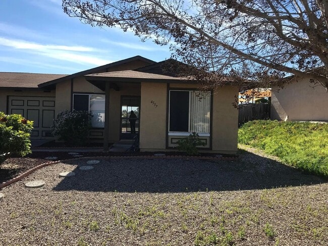 property at 4537 Royal Oak Dr