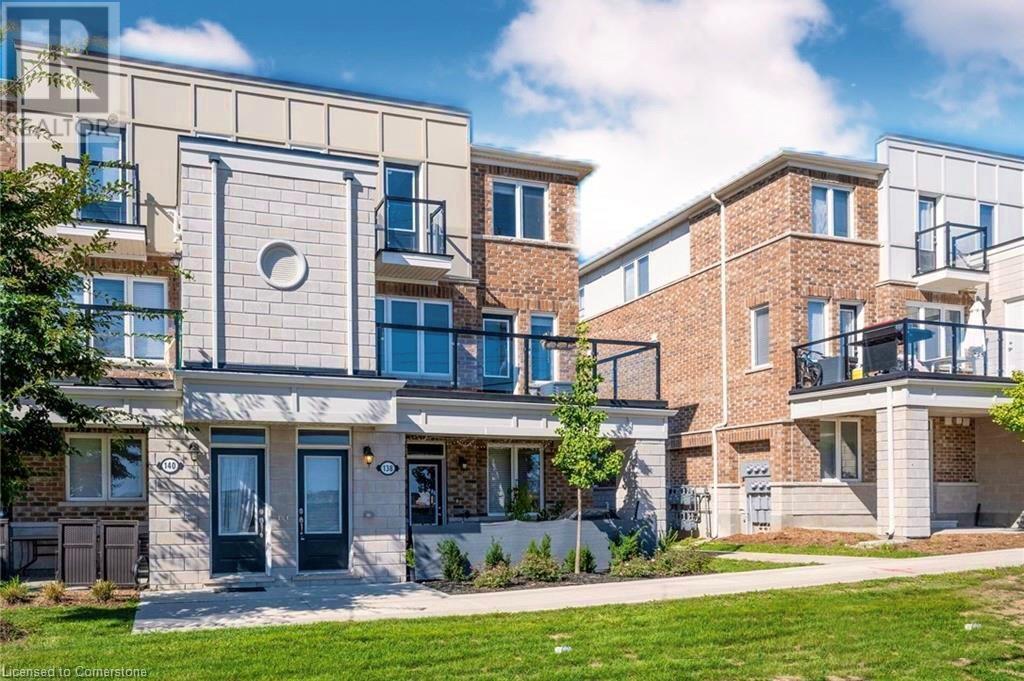 138 Daylily Ln in Kitchener, ON - Building Photo