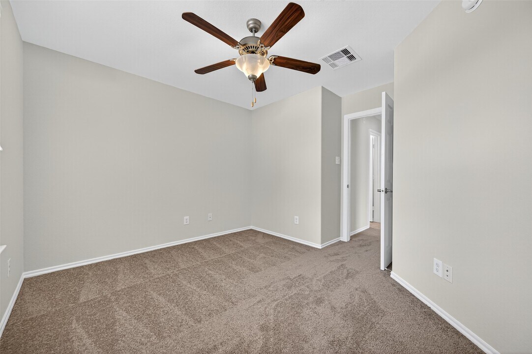 6438 Haywards Crossing S Cir in Katy, TX - Building Photo