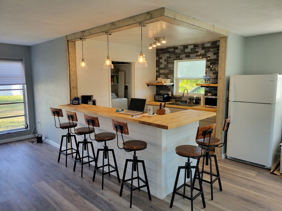 22227 Hernando Ave in Port Charlotte, FL - Building Photo