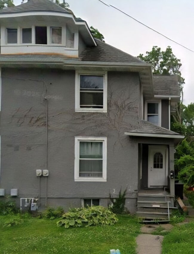property at 201-203 E Locust St