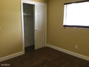 1505 Crescent Cir in West Palm Beach, FL - Building Photo - Building Photo